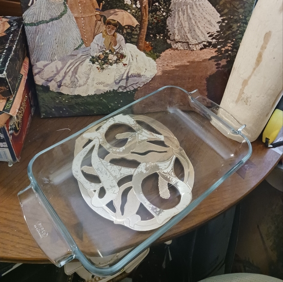 π²VTG 3 Piece Pyrex Heavy Footed Silver Metal Stand,Pyrex 9x13 Casserole Dishπ - Picture 5 of 8